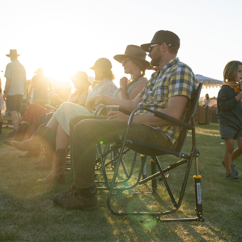 Heavy-Duty Freestyle Freestyle Rocker XL - Choice 552 - Heavy-Duty Kickback Rocker with Beverage Holder Detail