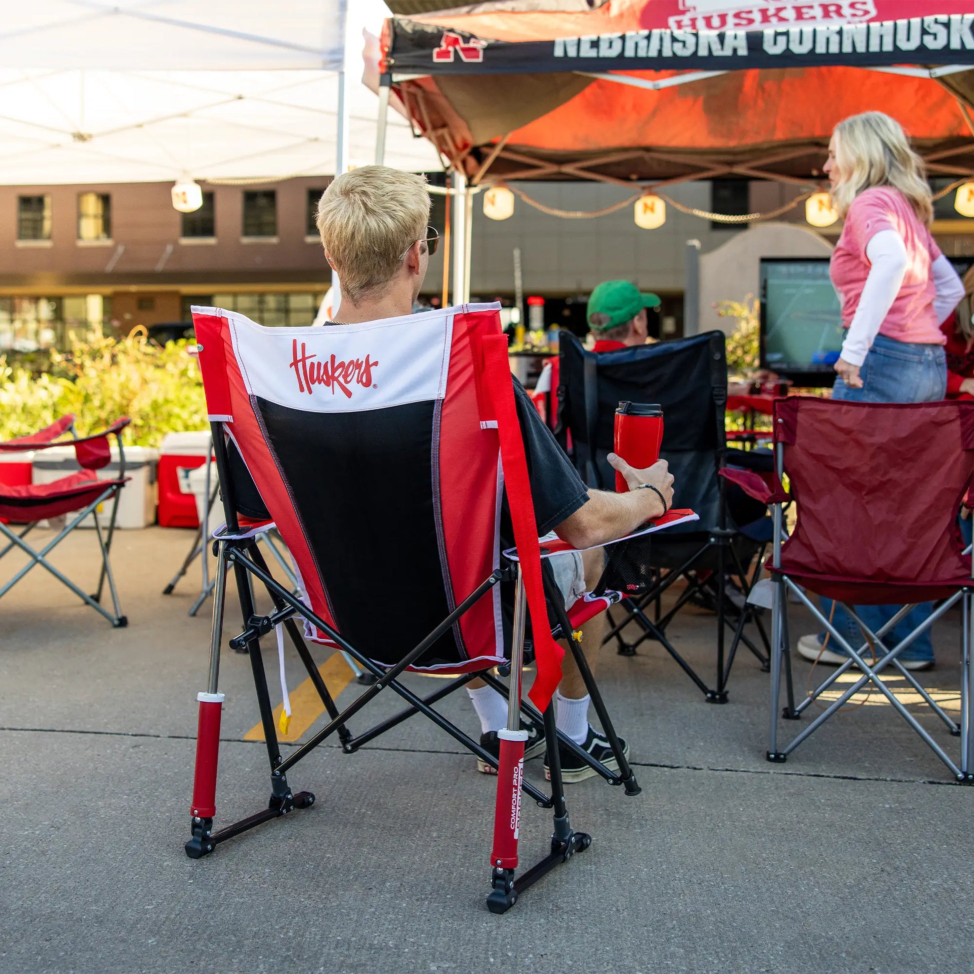 Luxury Camp College Comfort Pro Rocker - Nebraska Cornhuskers - Choice 161 - RoadTrip Rocker Smooth Motion Camp Chair Detail