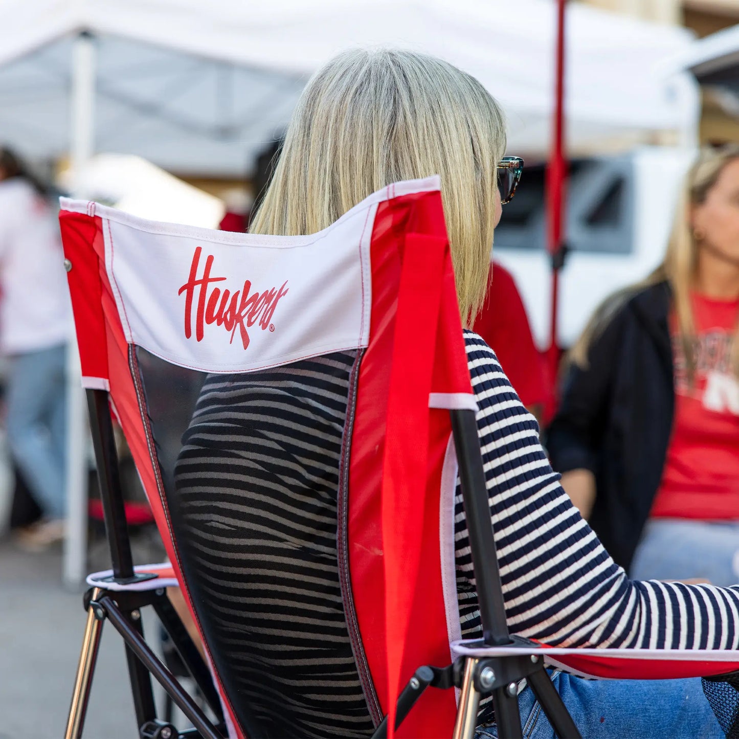 Luxury Camp College Comfort Pro Rocker - Nebraska Cornhuskers - Choice 161 - RoadTrip Rocker Smooth Motion Camp Chair Detail
