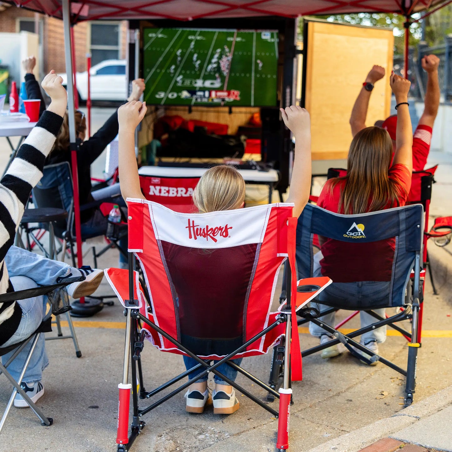 Luxury Camp College Comfort Pro Rocker - Nebraska Cornhuskers - Choice 161 - RoadTrip Rocker Smooth Motion Camp Chair Detail